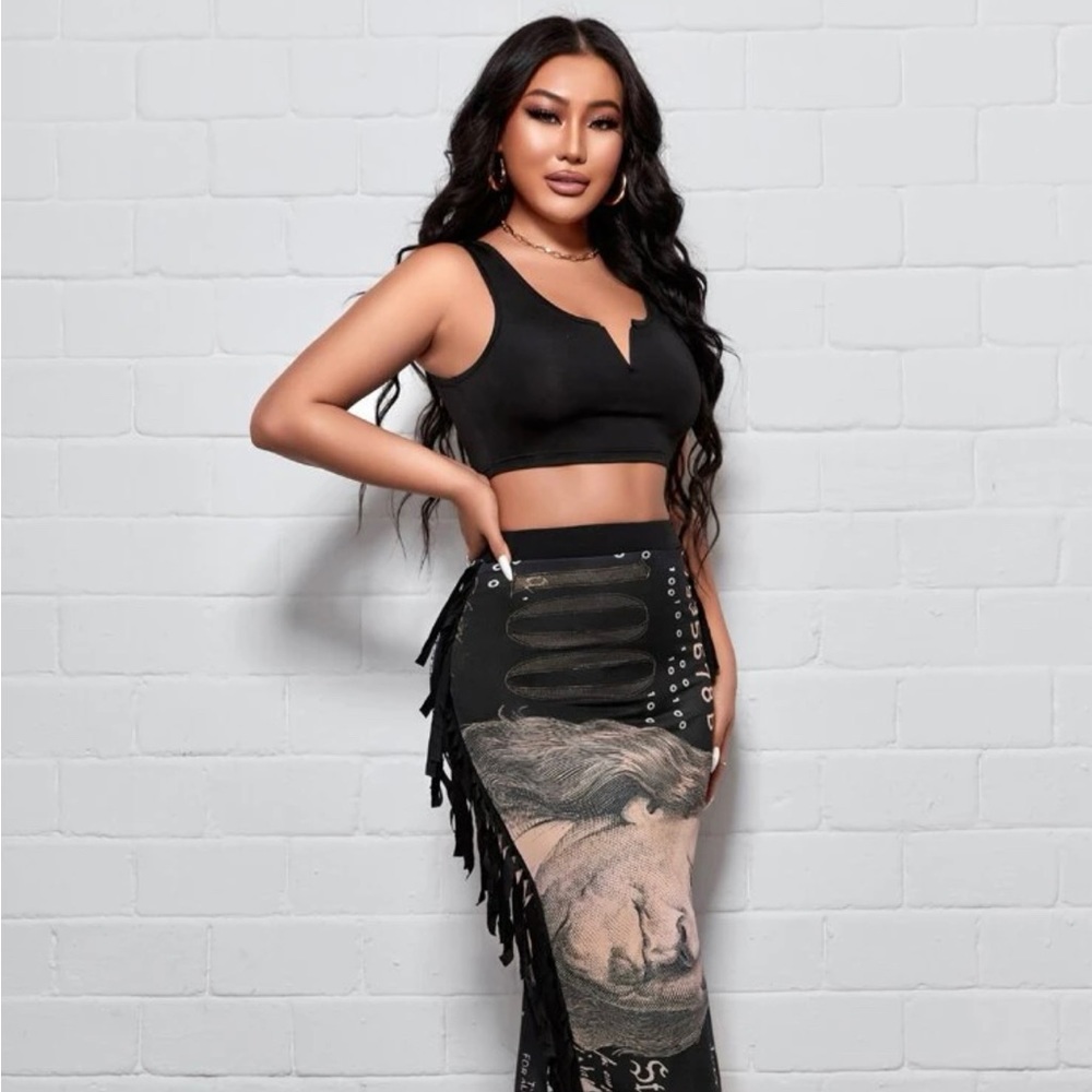 Black Crop Top & Money Fringe Skirt 🤑😍 - Picture 2 of 5